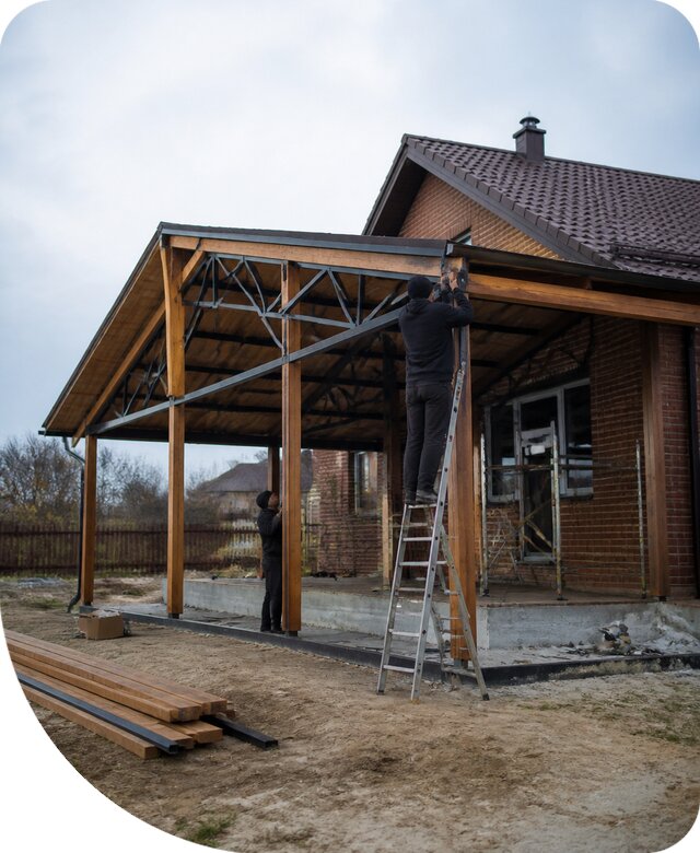 Пристройка навеса к дому и участку в Шадринске под ключ